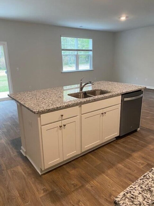 Building Photo - Cane Bay 4BR in Pine Hills Subdivision