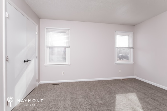 Building Photo - 406 Pine Run