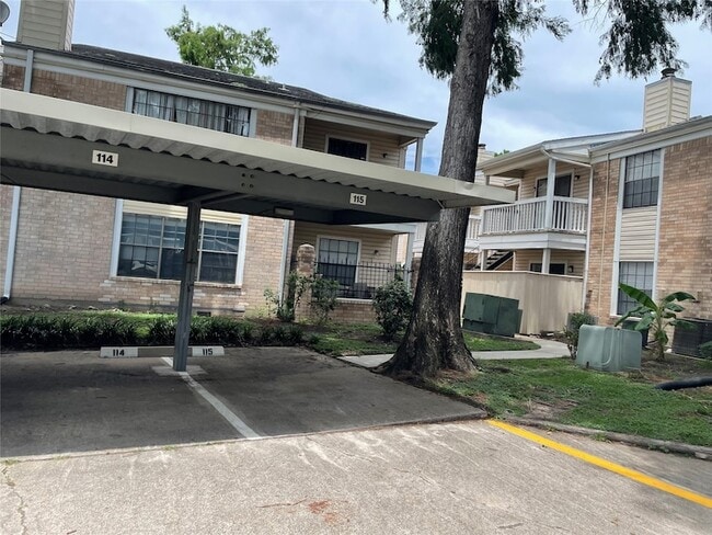 Building Photo - 2750 Holly Hall St