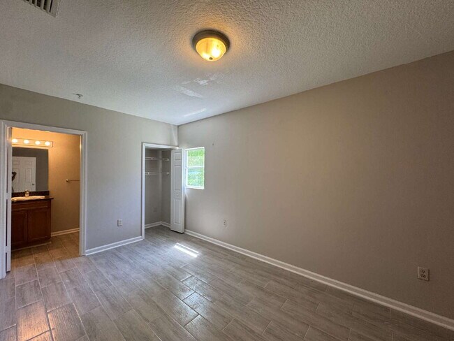 Building Photo - 6066 Gibson Ave