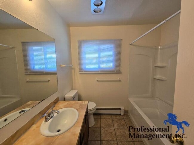 Building Photo - 2 bedroom in Billings MT 59105