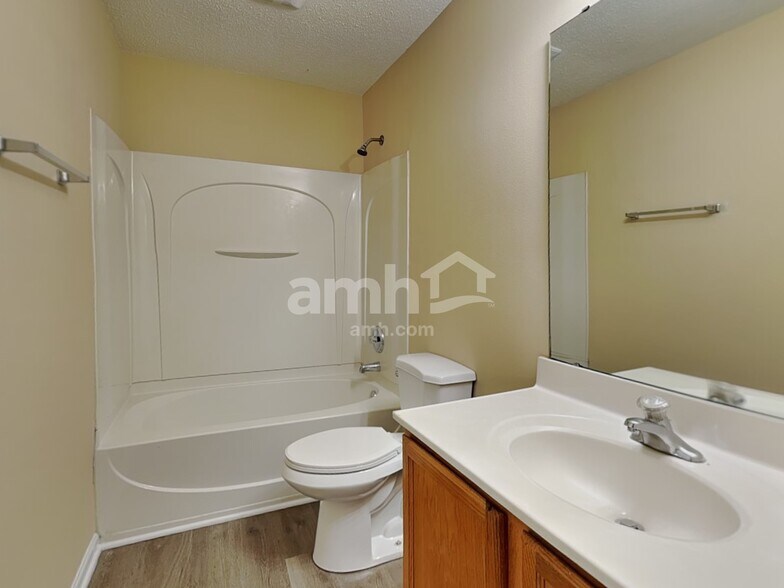 Building Photo - 1836 Chatfield Dr