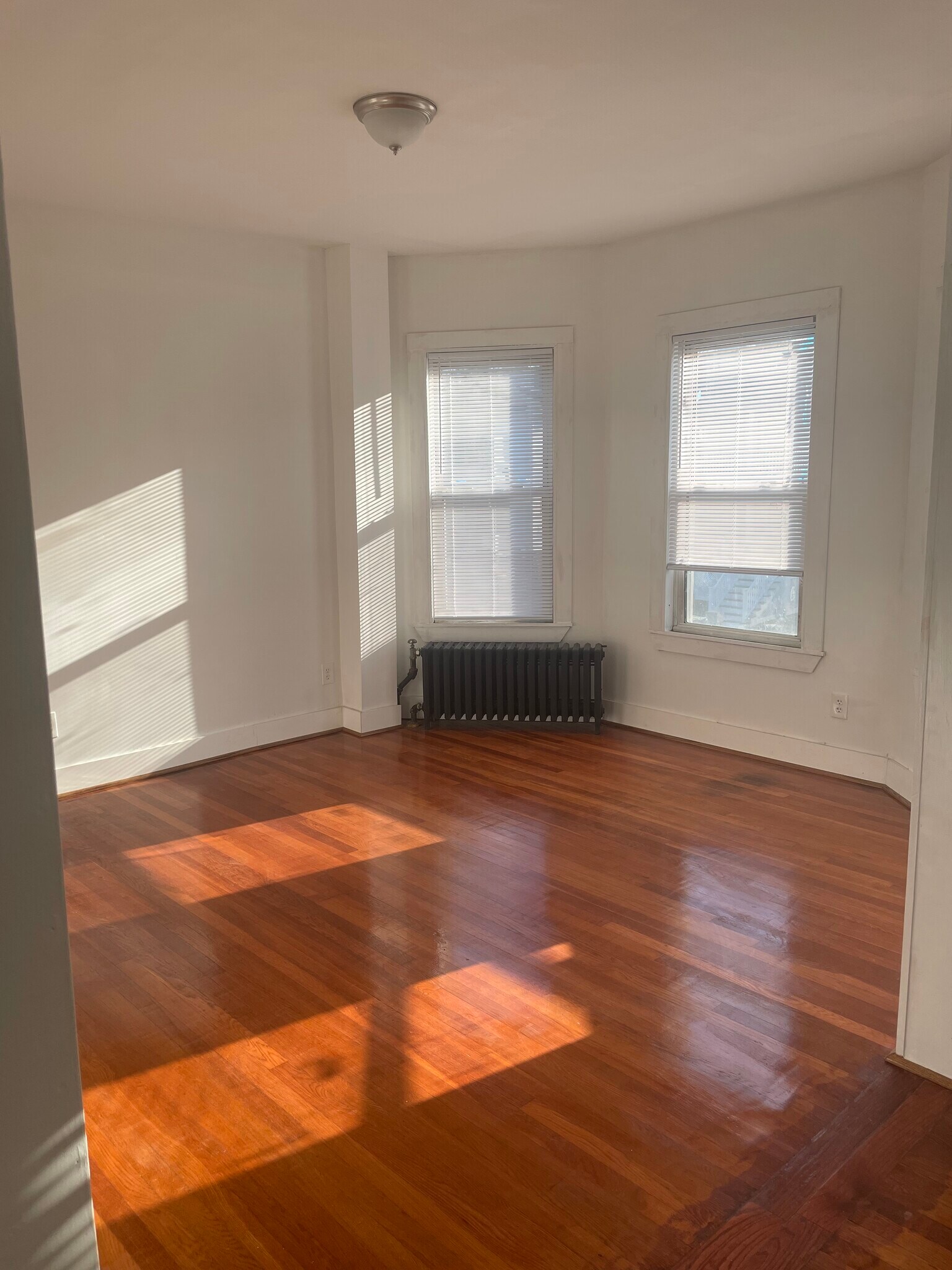 Livingroom - 150 Glenway St