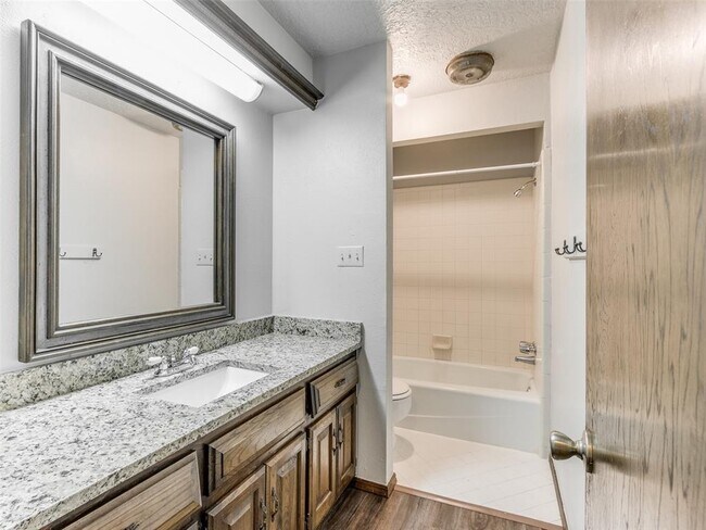 Building Photo - 1426 Pheasant Run Ct