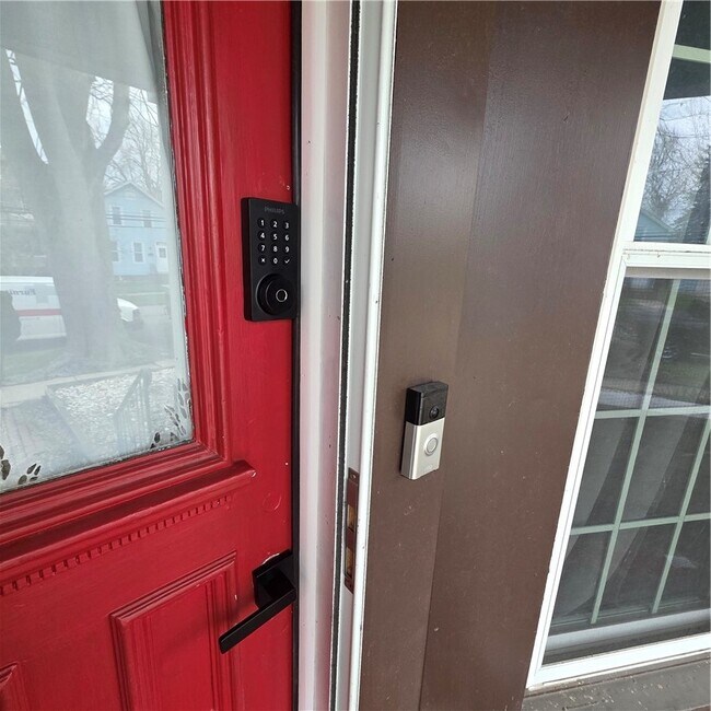 Building Photo - 149 Adam St