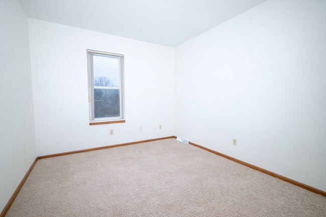 Building Photo - Moline Duplex