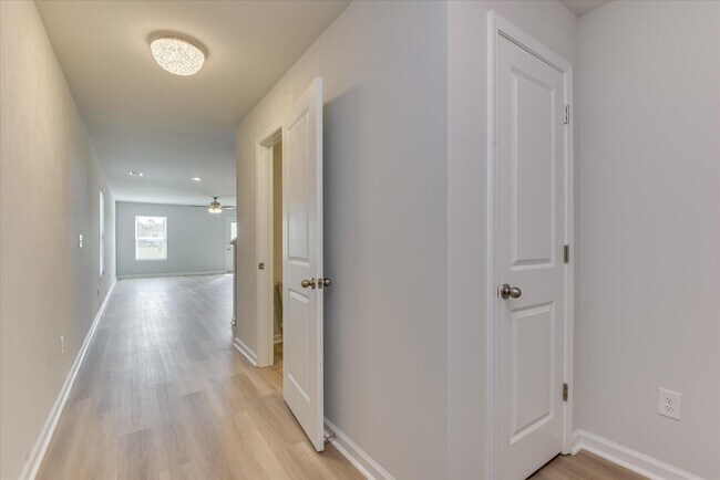 Building Photo - 630 Downstream Ct