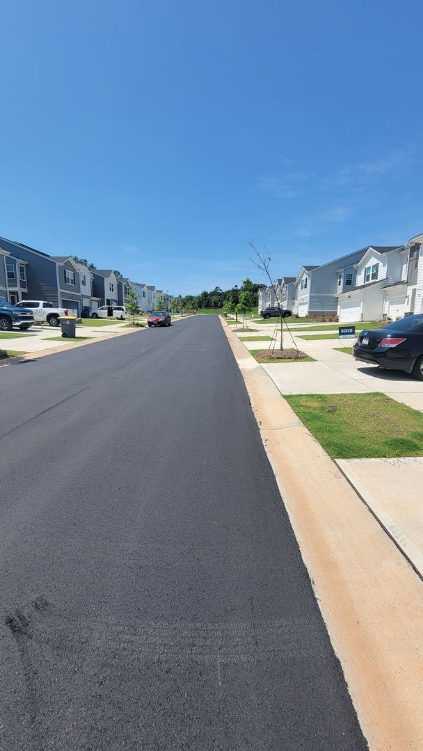 Building Photo - Energy-efficient townhome with 3BR/2.5BA Garage - Kannapolis