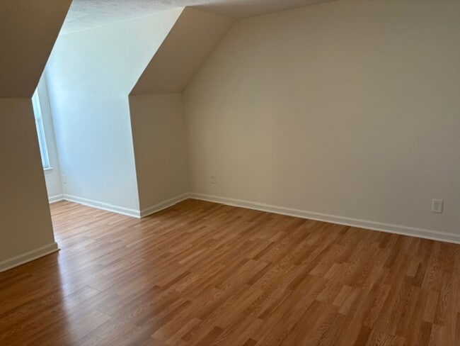 Building Photo - 692 Holland Ridge Dr