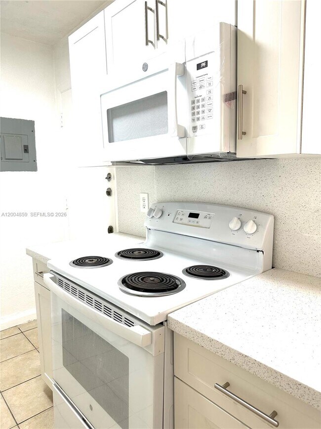 Building Photo - 7256 SW 94th Pl