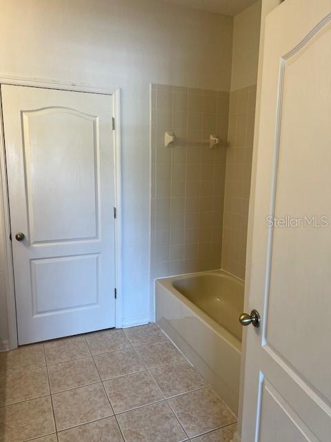 Building Photo - 1140 Hillhurst Dr