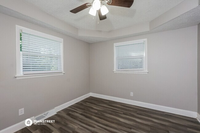 Building Photo - 1712 Star Rest Dr