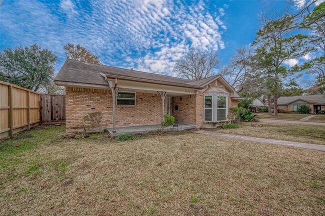 Building Photo - 8202 Pontiac Dr
