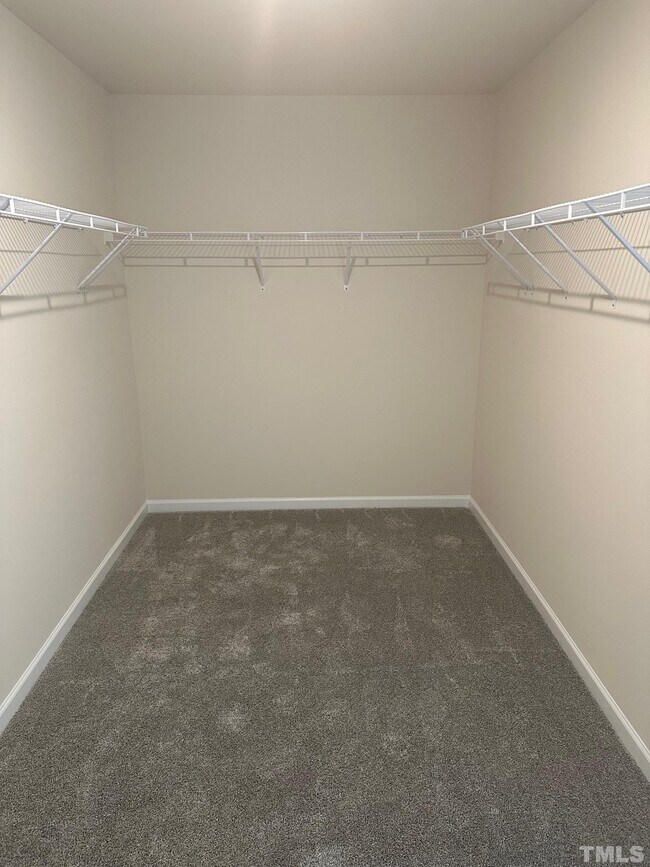 Building Photo - 240 Ribbon Rail St