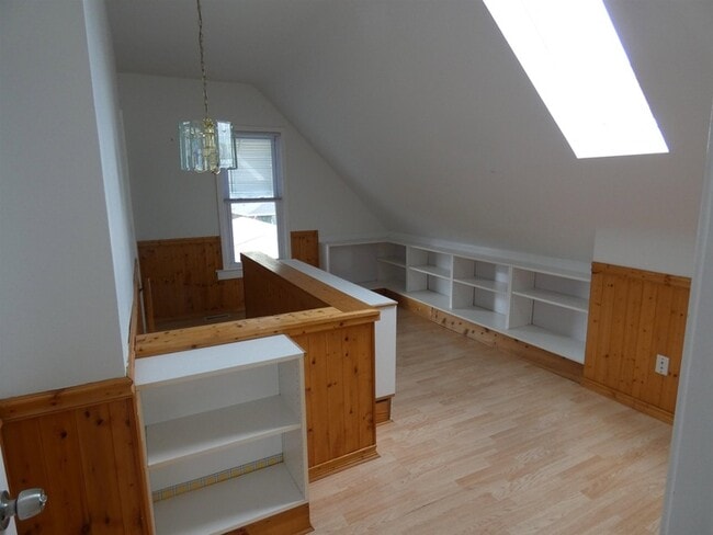 Building Photo - 26411 Belanger St