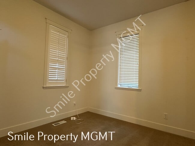 Building Photo - 5590 NW 132nd Ave