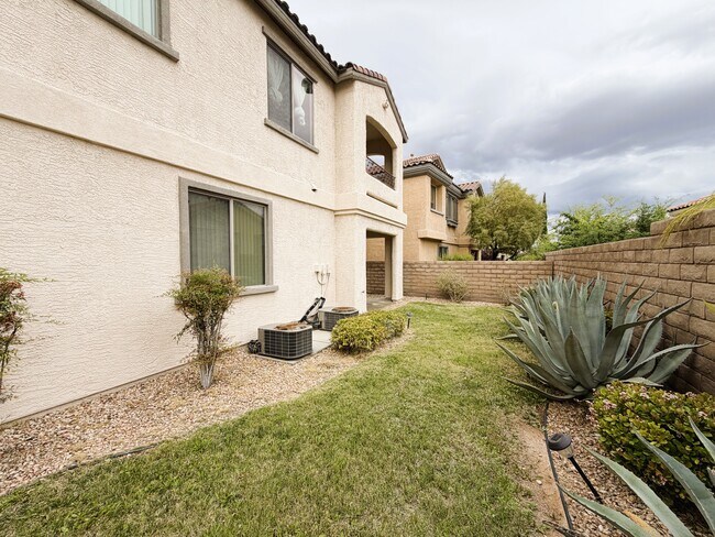 Building Photo - 11833 Arenoso Dr