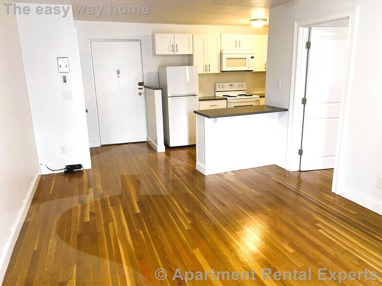 Building Photo - 134 Summer St