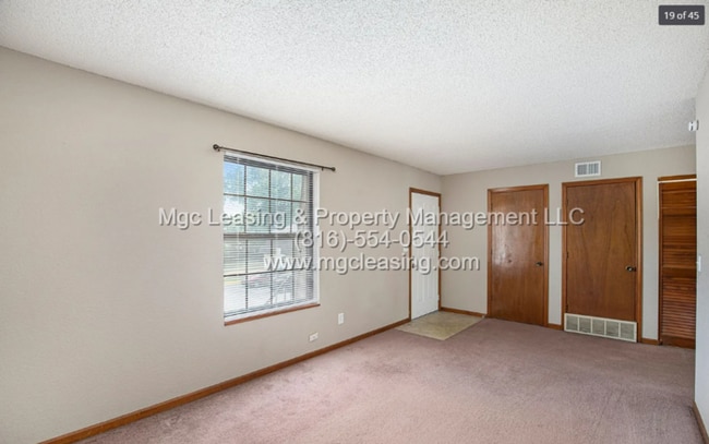 Building Photo - Millwood Townhomes & Apartments: 2nd Floor with Private Entrance - Choose Your Bonus: a Brand-New...