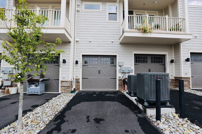 Building Photo - Welcome Home