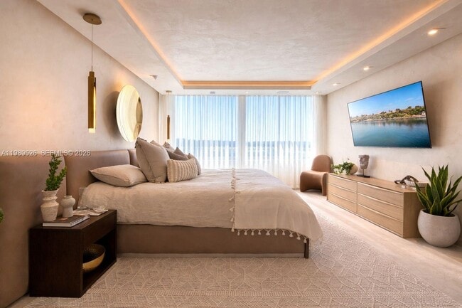 Building Photo - 1000 West Ave