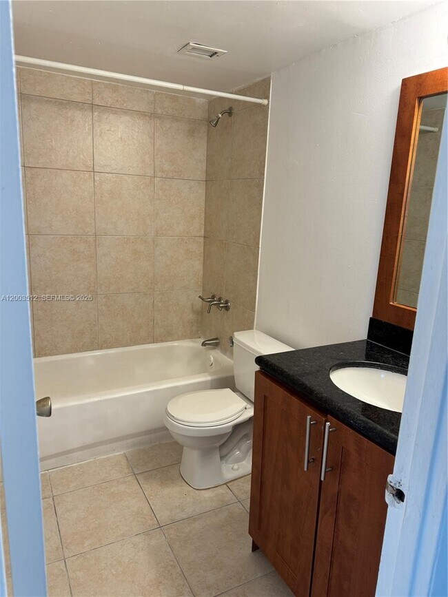 Building Photo - 1109 Belmont Ln