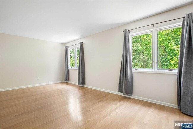 Building Photo - 6-04 Cross Meadows