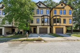 Building Photo - 739 Prince Pl NW