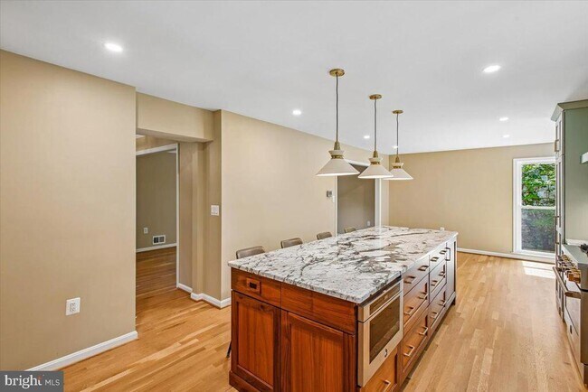 Building Photo - 1710 Chesterford Way