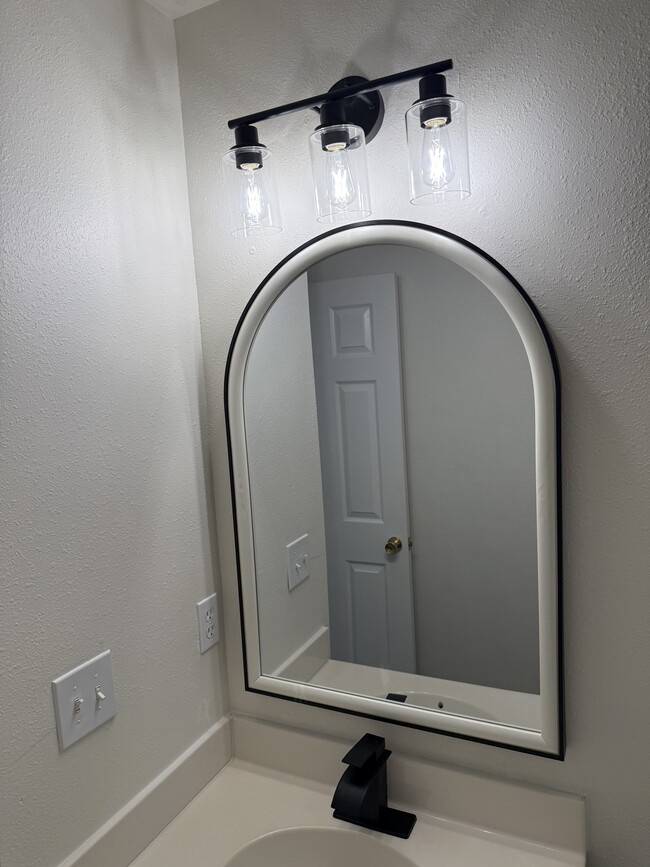 Building Photo - 2809 Fountaingrass Ln