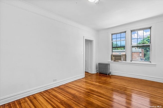 Building Photo - 1059 Vincent Ave