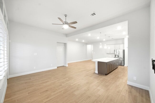Building Photo - 7631 Cattail Shallows Ln