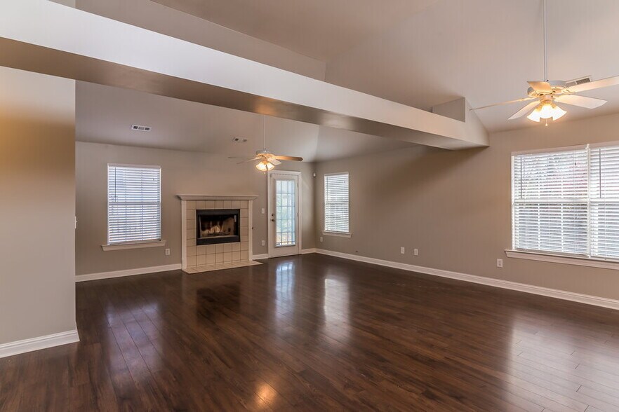 Building Photo - 208 Ben Alex Ct