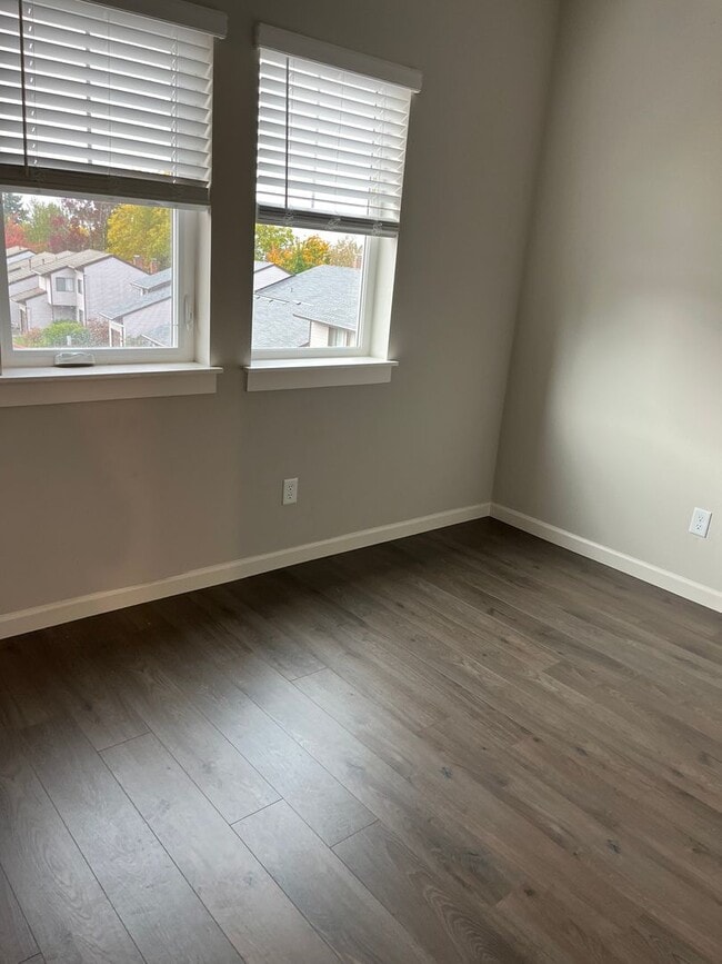 Building Photo - 12019 SE High Creek Rd