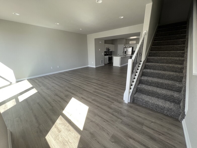 Building Photo - 7862 Kirwin Hts