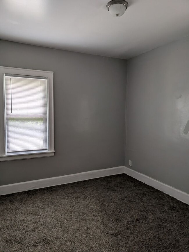Building Photo - 19137 Norwood-4 BEDS & 2 BATHS FOR RENT!