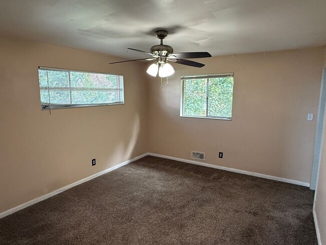 Building Photo - 5 Bedroom Home; Millcreek; 2800 sq ft; Lar...