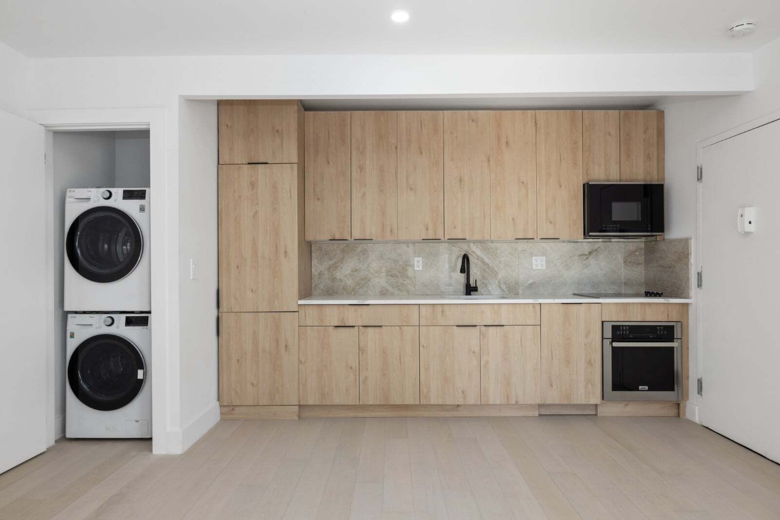 Building Photo - 167 First Avenue