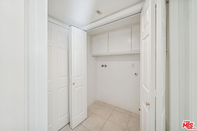 Building Photo - 1508 Greenfield Ave