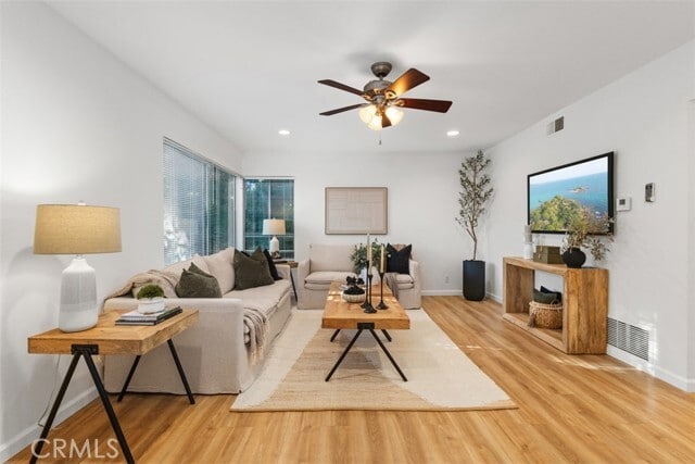 Building Photo - 56 Windjammer