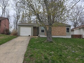Building Photo - Stunning Remodeled 4 Bed 2 Bath Home