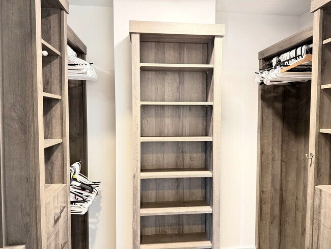 Building Photo - 9 Ave at Port Imperial