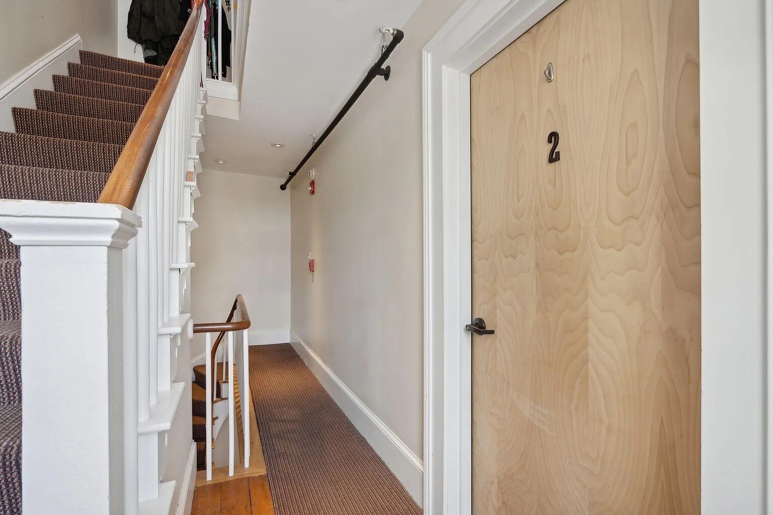 Building Photo - 32 Pleasant St