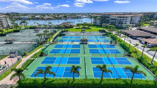 Building Photo - 601 Seaview Ct