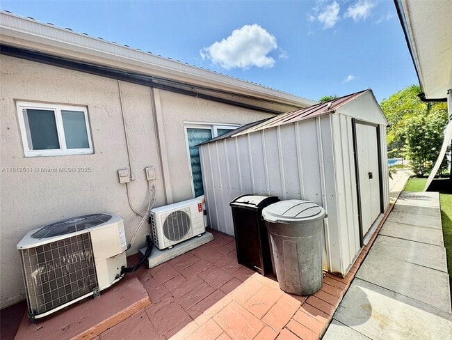 Building Photo - 7915 NW 200th Terrace
