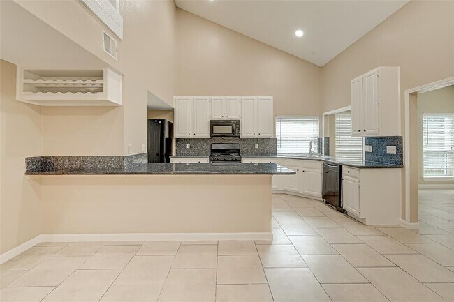 Building Photo - 2302 Brook View Ln