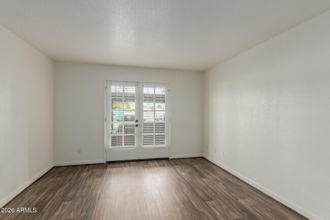 Building Photo - 5995 N 78th St