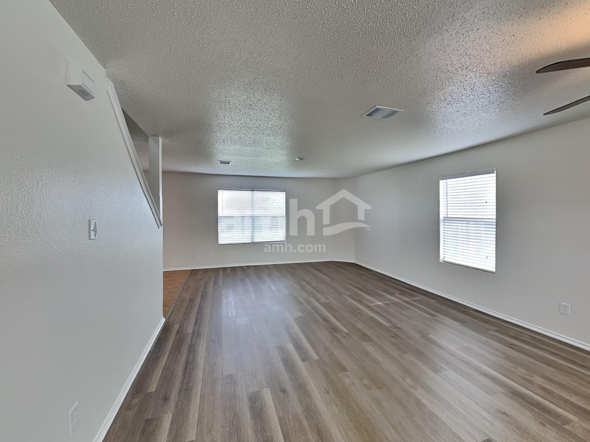 Building Photo - 240 Equestrian Dr