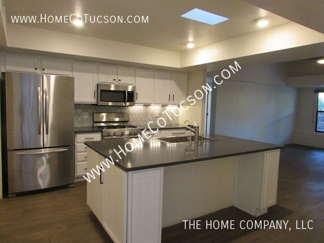 Building Photo - 3668 N Royal Prince Ct