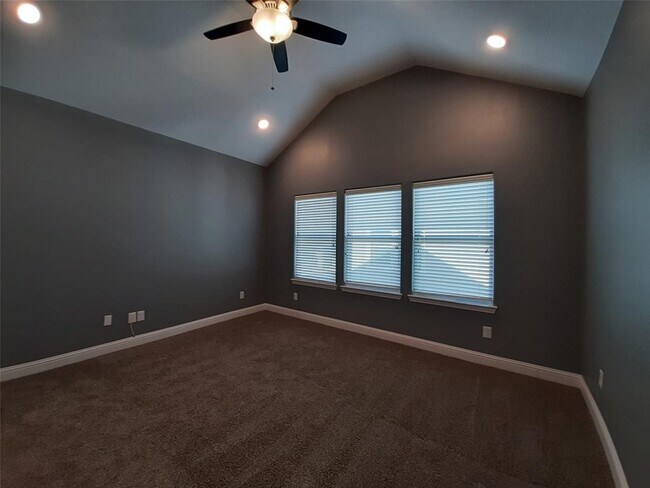 Building Photo - 5439 Camaguey St